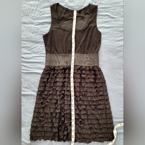 Cute Taboo Brand Black Dress with Ruffled Skirt. Sz 8 - Picture 6 of 13